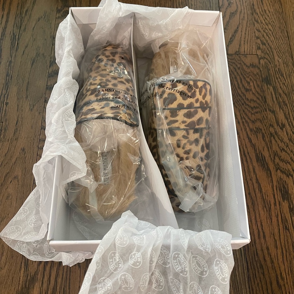 Steve Madden leopard print flats